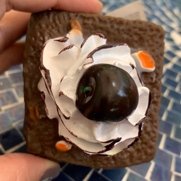 Banana split dog toy with brownie dog toy 2 in 1 lot squeak dog toys - Picture 3 of 9